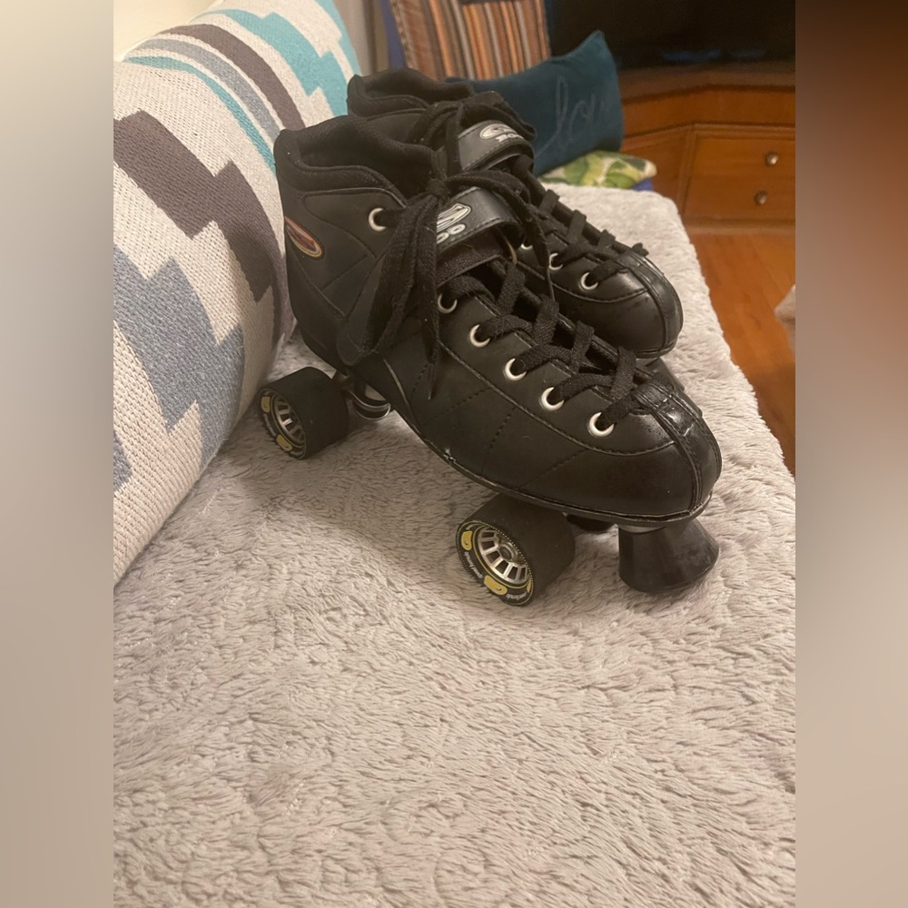 Men’s size 11 rolling skates